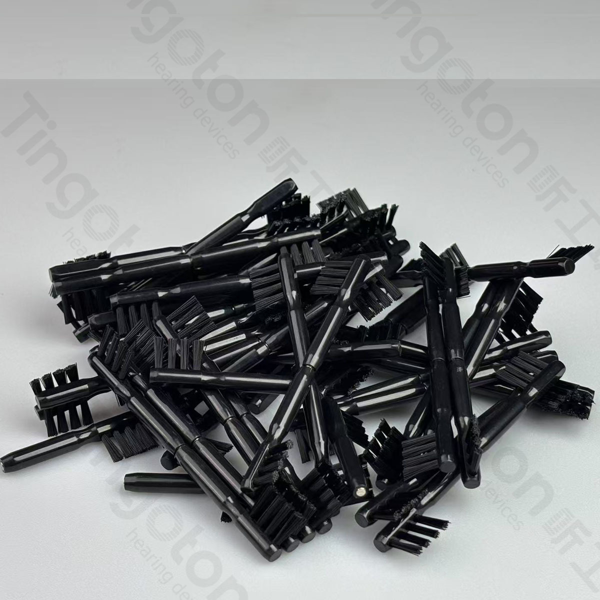 Tinggongchang Hearing Aid Accessories 4-Piece Set ABS Material Earwax Cleaning Brush Magnet Battery Private Mold No Model product detail